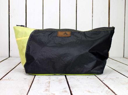 Upcycling Washbag | Knud