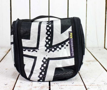 Upcycling Washbag