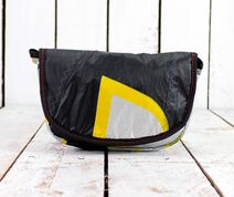 Upcycling Hip Bag | frida